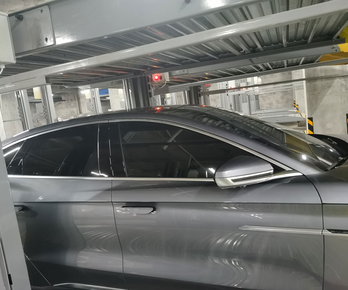 岑鞏二層簡易升降類立體停車場租賃