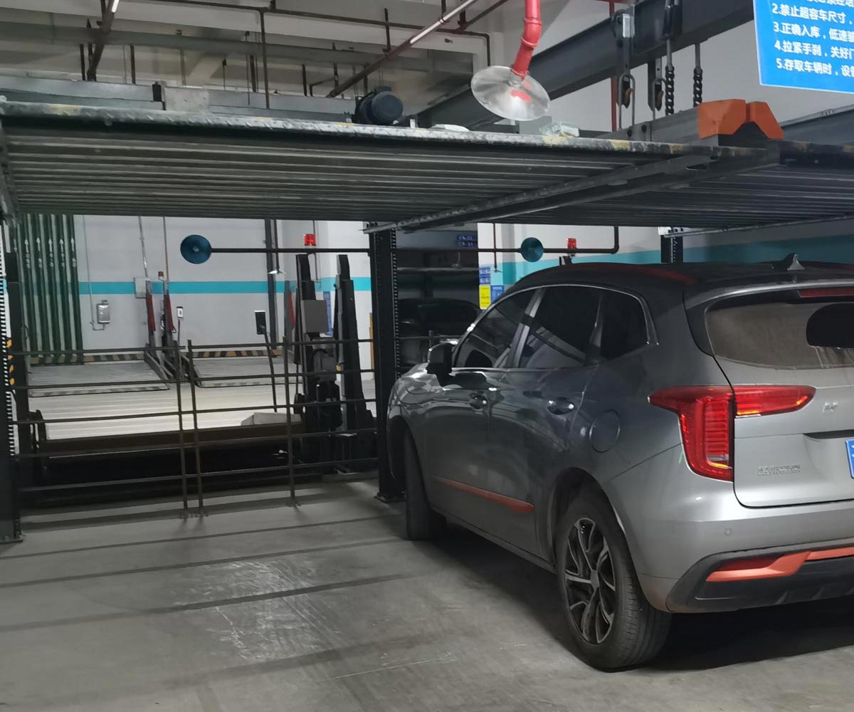 黎平小區(qū)簡易升降機(jī)械停車庫