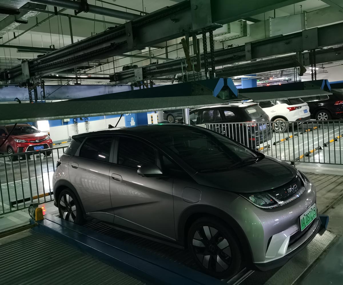 4柱升降平移類機(jī)械車庫